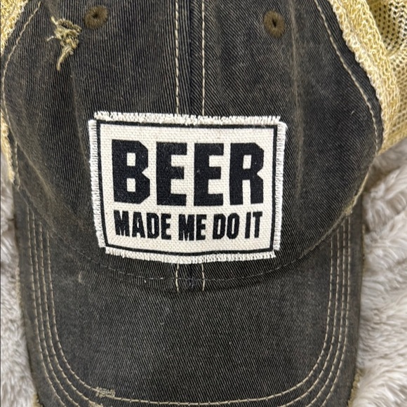 NWOT Black and Tan Distressed Cap - Picture 3 of 3